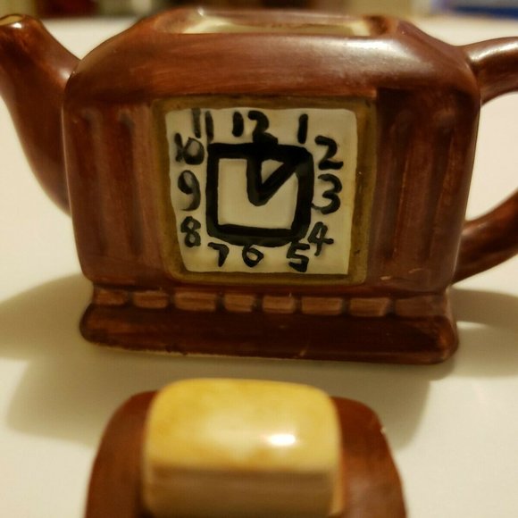 Mini Teapot Figurine Clock Youngs China 1998 - Picture 9 of 12